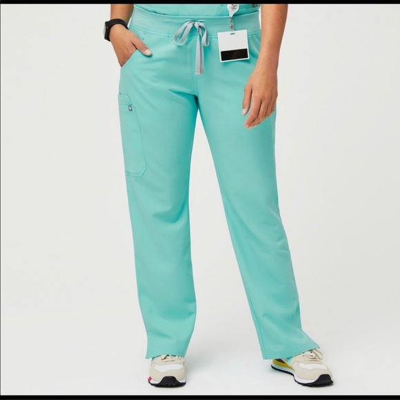 FIGS kade style scrub pants